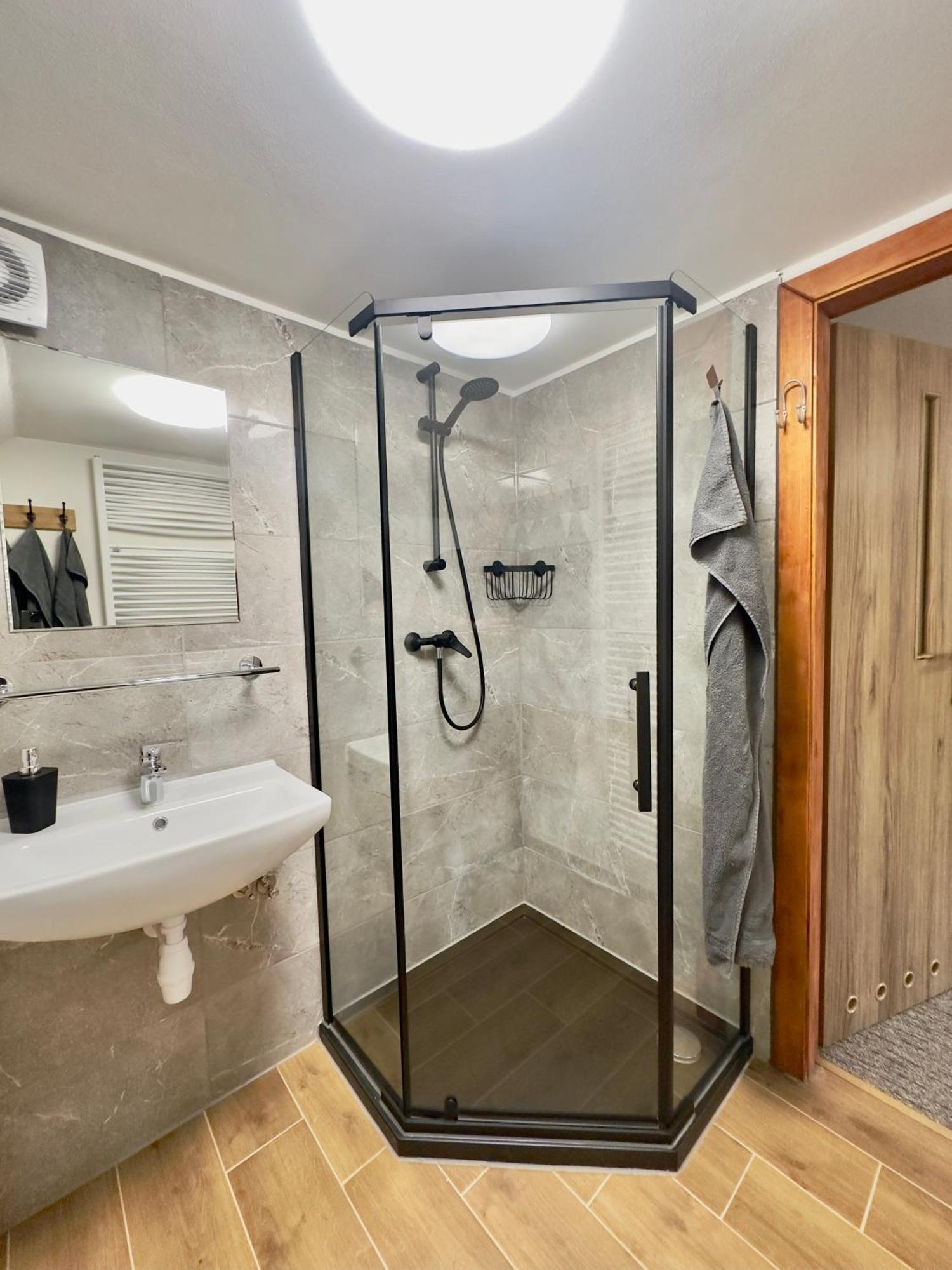 Ubytovani Smrk Nove Mesto pod Smrkem Ngoại thất bức ảnh